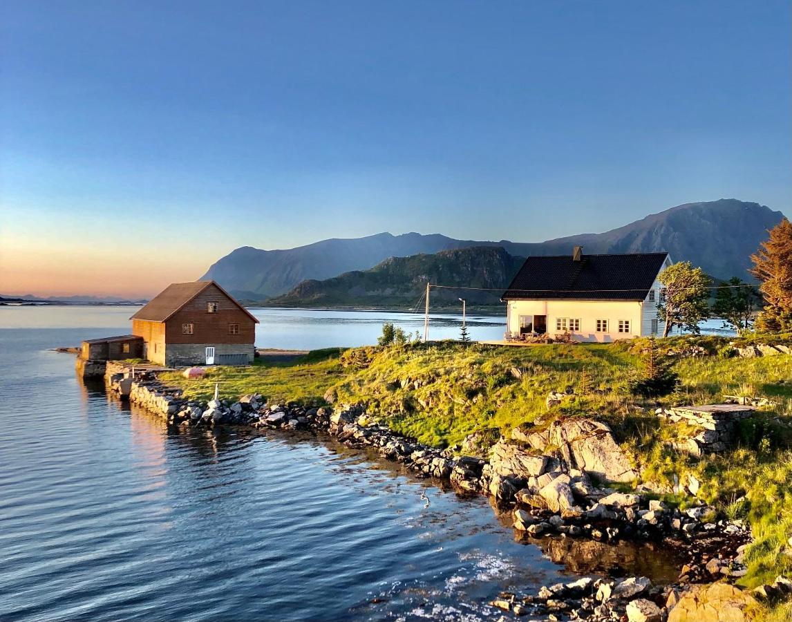 Villa Borgvag - A Unique Seafront Villa In The Heart Of Lofoten Bostad Exteriör bild