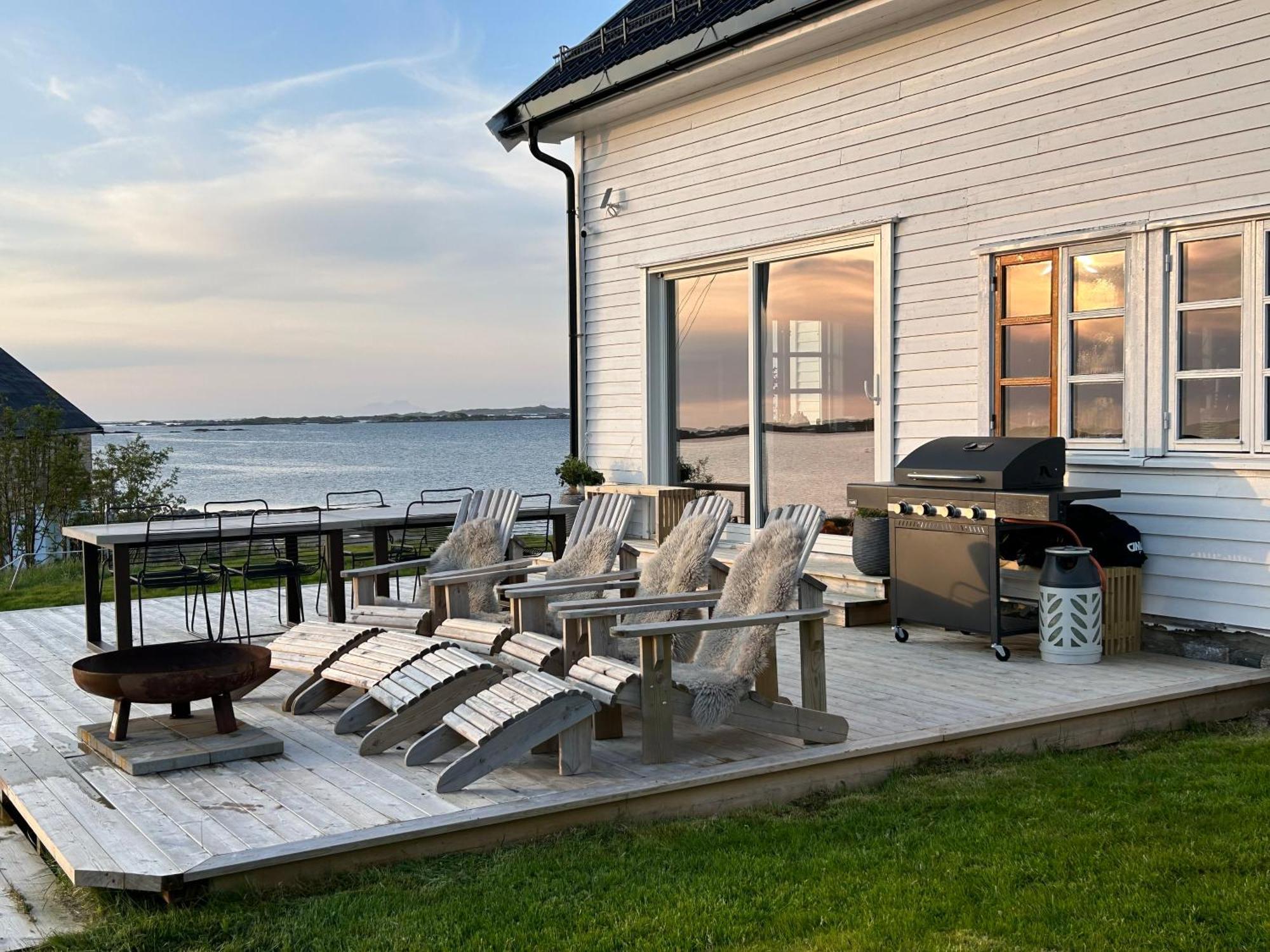 Villa Borgvag - A Unique Seafront Villa In The Heart Of Lofoten Bostad Exteriör bild